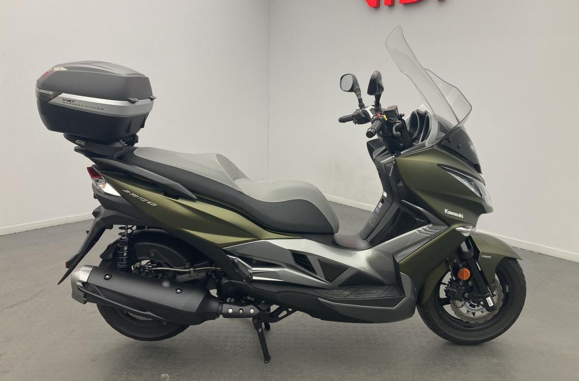Kawasaki J300