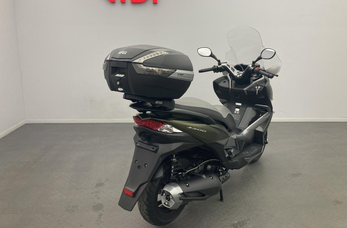 Kawasaki J300