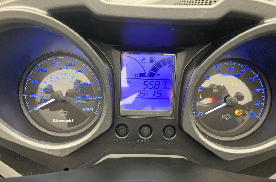 Kawasaki J300