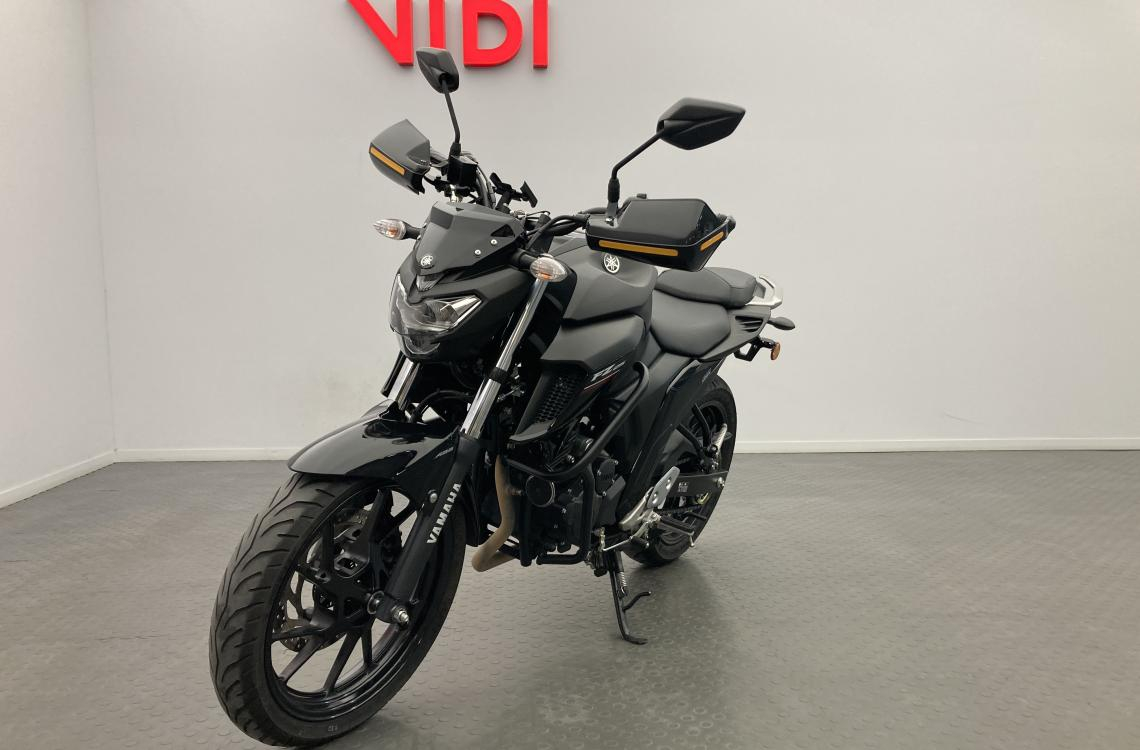Yamaha FZ25