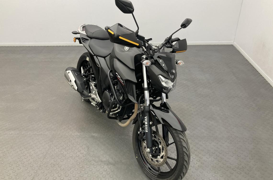 Yamaha FZ25