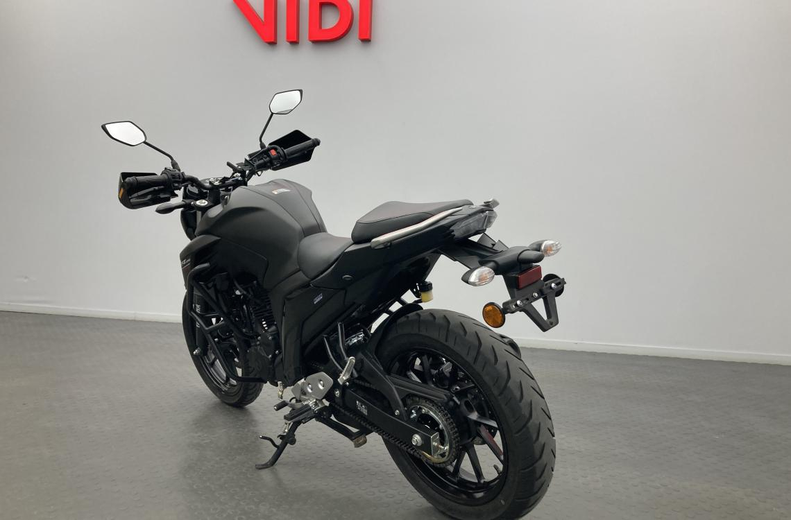 Yamaha FZ25