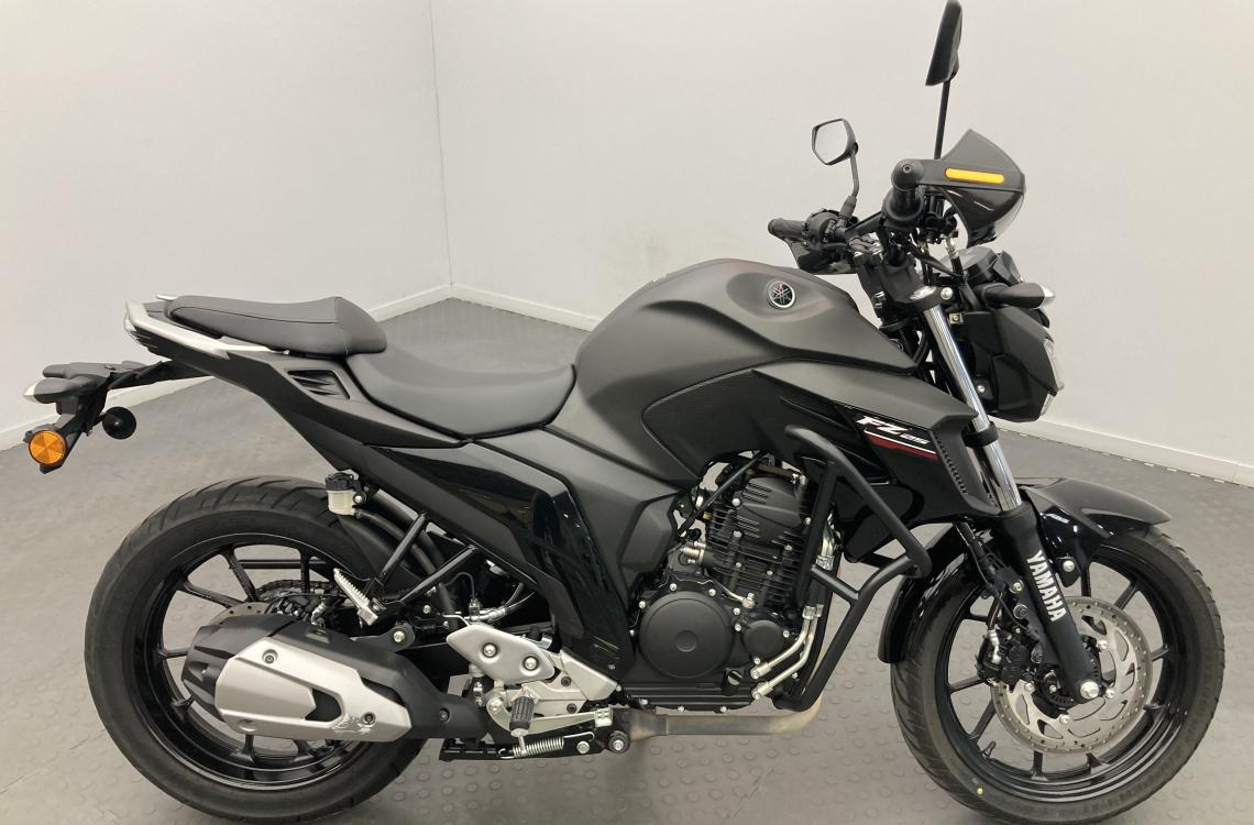Yamaha FZ25
