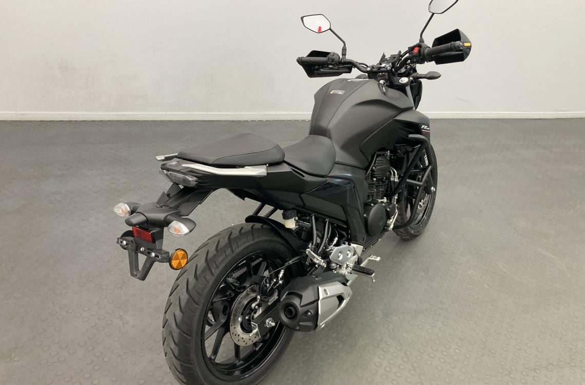 Yamaha FZ25