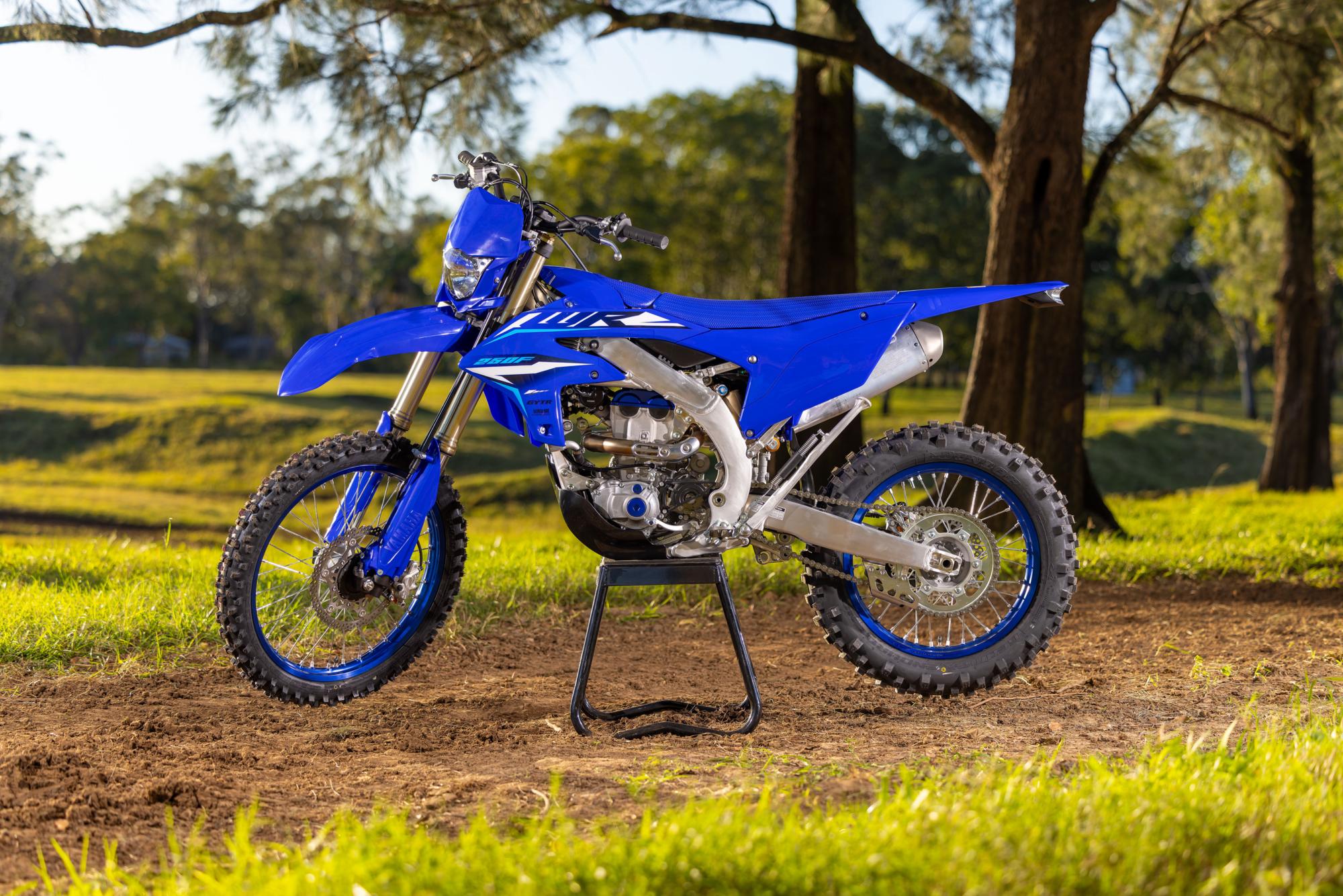 Оптимізована двобічна балкова рамав стилі YZ250F 